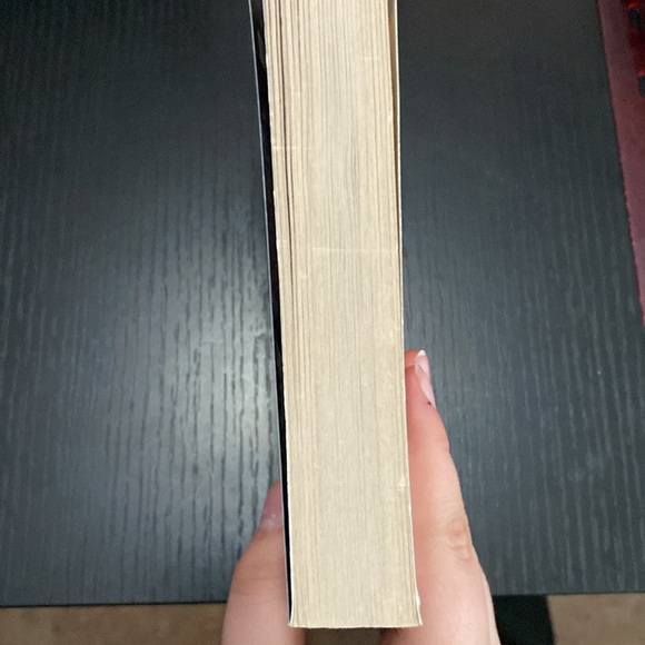 Nora Robert’s - Blue Dahlia - Picture 4 of 6